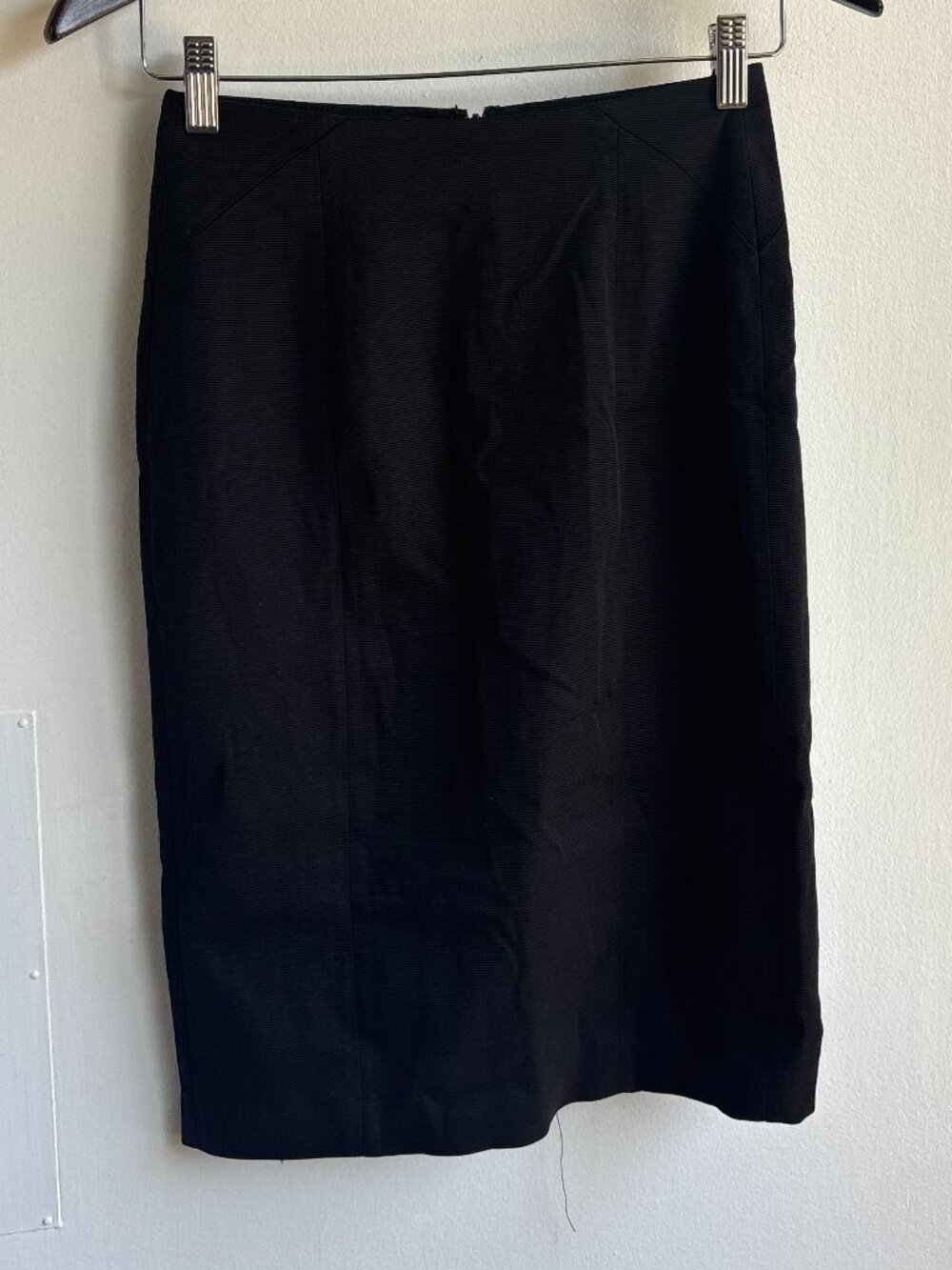 NWT White House Black Market Black Pencil Skirt Size 00 Career Office $88
